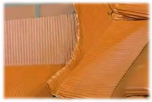 соединение самоклеющуюся пленки возле дымохода